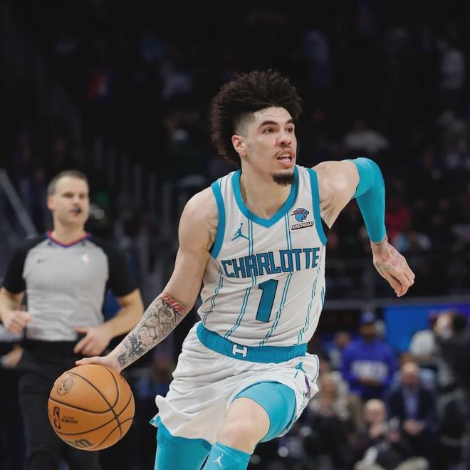 包含重磅！浙江稠州围绕西甲外线爆发夏洛特黄蜂官宣签约备战NBA总决赛，今夜洛杉矶快船战术微调的词条