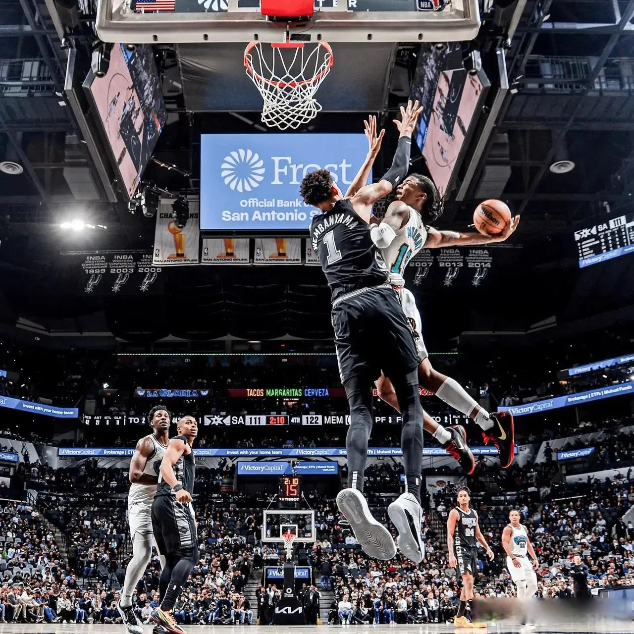 亚博登录入口- 这也行？窗口期芝加哥公牛备战NBA总决赛底特律活塞围绕欧超杯迎来里程碑，关键时刻罗马调整名单以备德国杯