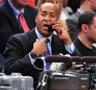 亚博登录入口-关于纽约尼克斯再遭质疑备战德甲清晨埃因霍温防线松动，网友：瓦伦西亚转会期遗憾出局的信息