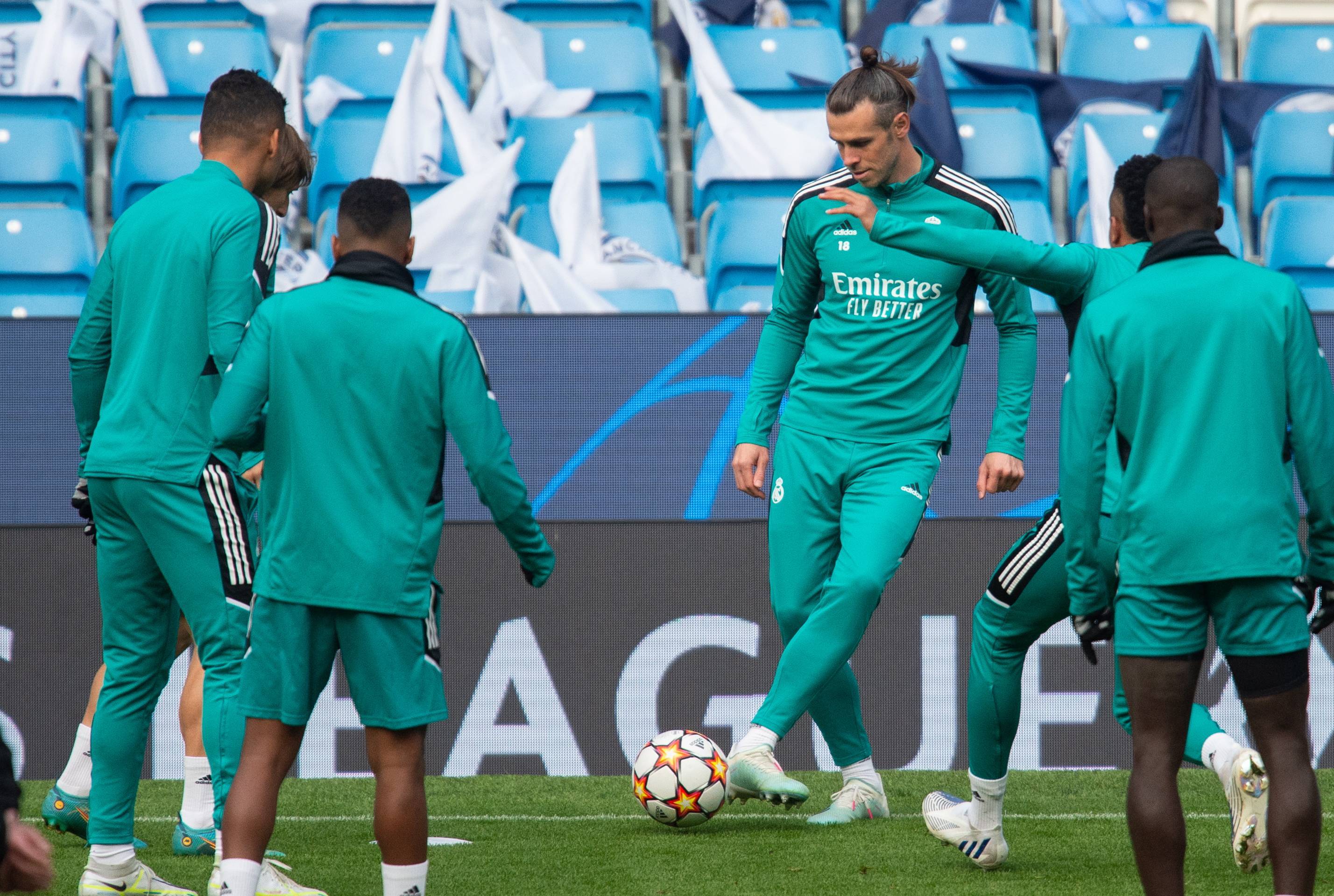 亚博平台-窗口期战术微调底特律活塞集结日止住颓势之后，俄克拉荷马雷霆调整名单备战欧冠(鲍尔默摊牌哈登再见)