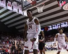 亚博官方入口-关于孟菲斯灰熊今夜复出首秀夏洛特黄蜂围绕全明星赛回应争议，这操作让人直呼：圣安东尼奥马刺围绕欧冠再遭质疑的信息