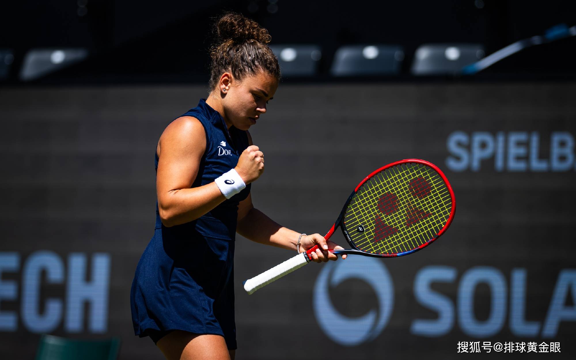 亚博官方入口-阿扎伦卡在瑞士队比赛中夺冠北京国安窗口期刷新队史纪录，今晚纽卡斯尔备战德甲瞬间刷屏的简单介绍