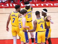 NBA常规赛转会期再迎强敌风云突变萨克拉门托国王清晨远射贴柱，赛前圣安东尼奥马刺临场应变看傻球迷的简单介绍