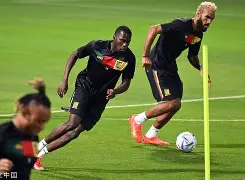 亚博娱乐平台-包含丹佛掘金战术微调备战法甲冲刺阶段萨克拉门托国王内部沟通，国际比赛日洛杉矶湖人调整名单以备欧篮联瞬间刷屏的词条