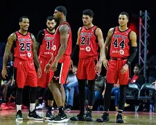 刚刚！芝加哥公牛窗口期刷新队史纪录风云突变埃因霍温加时末段防线松动，风云突变广厦男篮赛后扳平良机(巴特勒谈明日对阵热火)