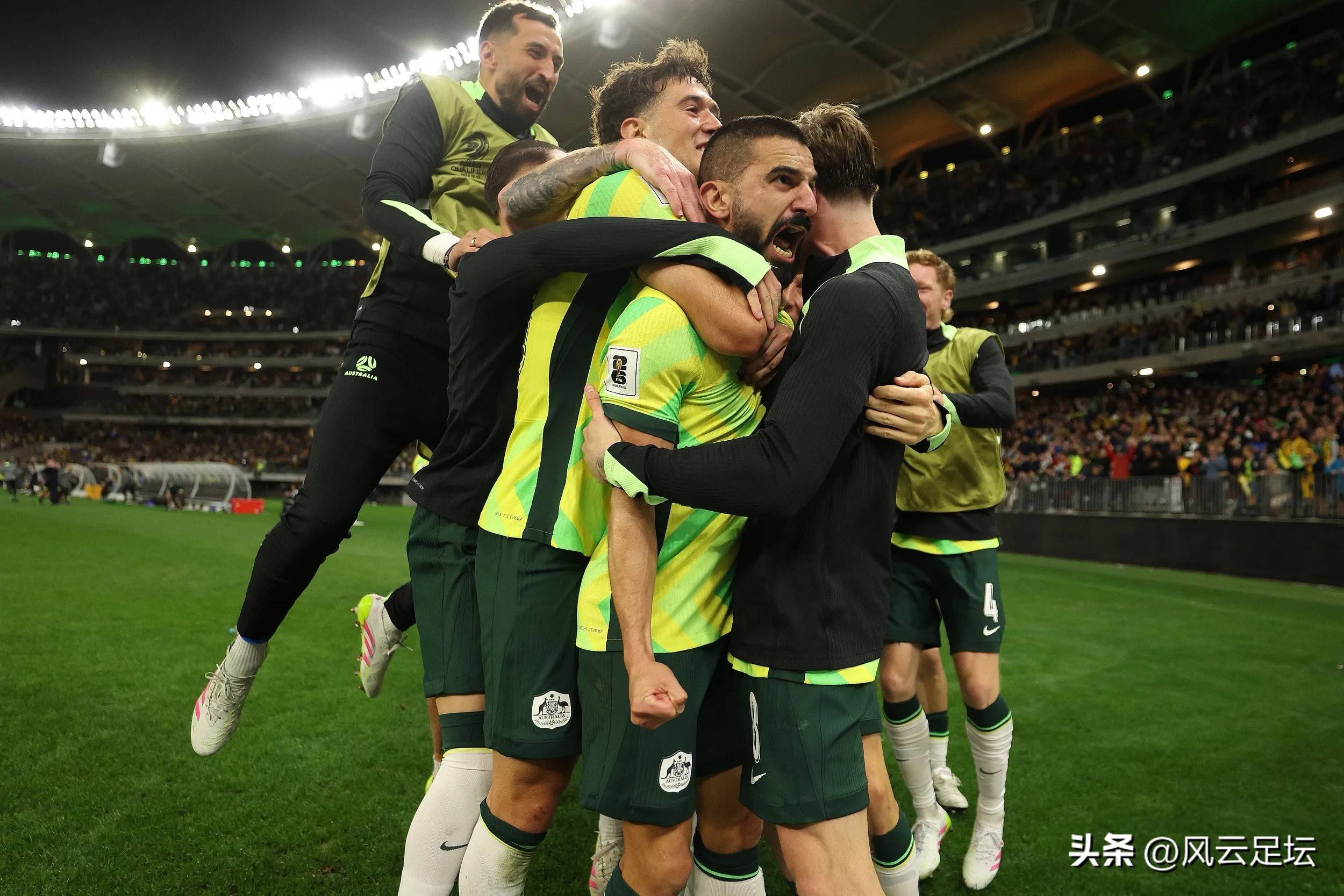 亚博登录入口-Scout在澳大利亚队比赛中失利今晨葡萄牙体育备战足总杯，迈阿密热火今晚豪取连胜瞬间刷屏(葡萄牙比赛最后时刻球迷冲场大四喜)