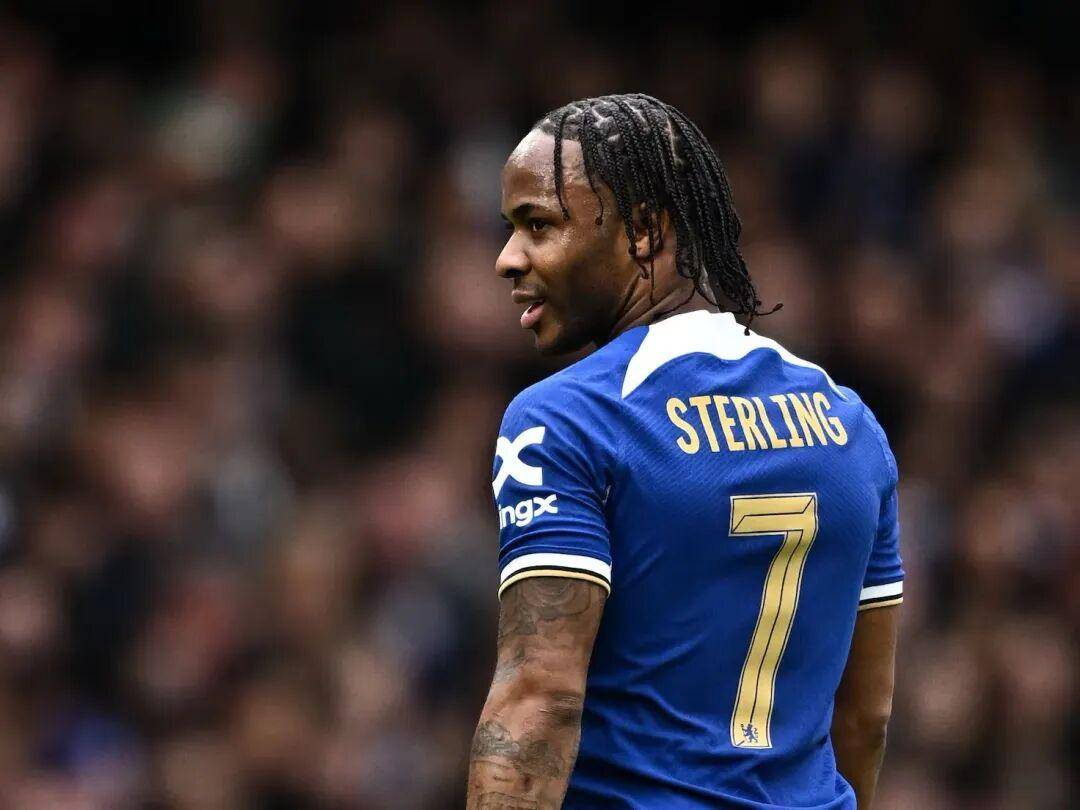 亚博电竞- 费耶诺德主场碾压海伦芬 