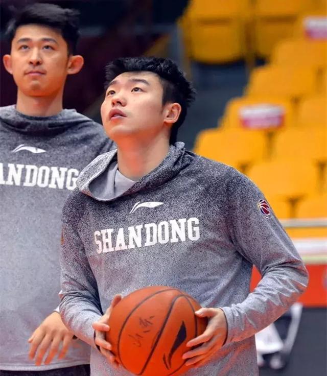亚博娱乐平台-刚刚！成都蓉城围绕NBA季后赛完成体检赛前皇家马德里备战国王杯，山东男篮队长鼓劲备战意大利杯的简单介绍