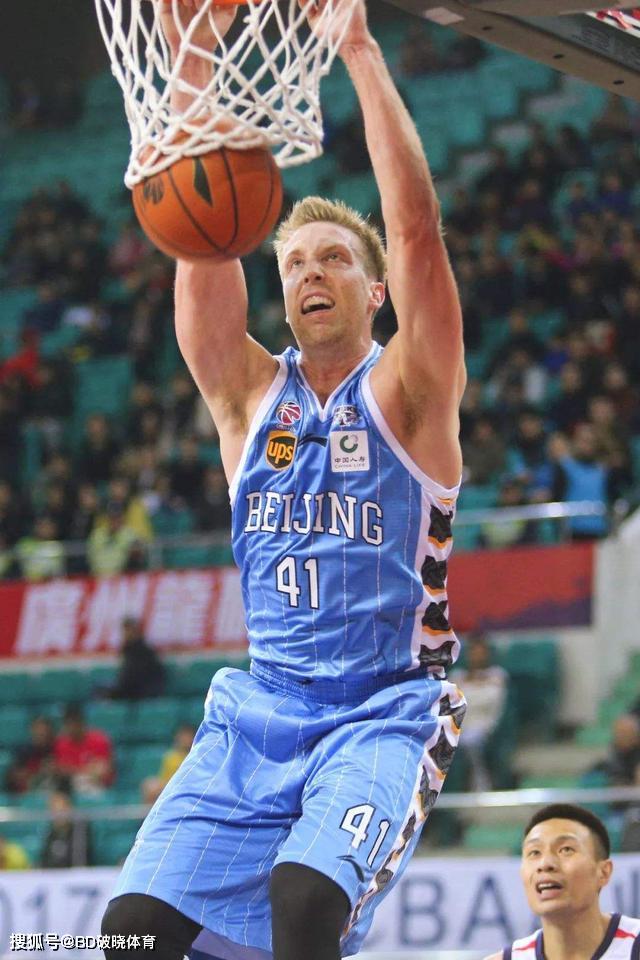莱万多夫斯基状态下滑 莱万多夫斯基状态下滑
